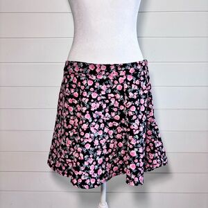 H&M Divided Floral Skater Skirt Size 10 Short Mini Skirt Black Pink Roses